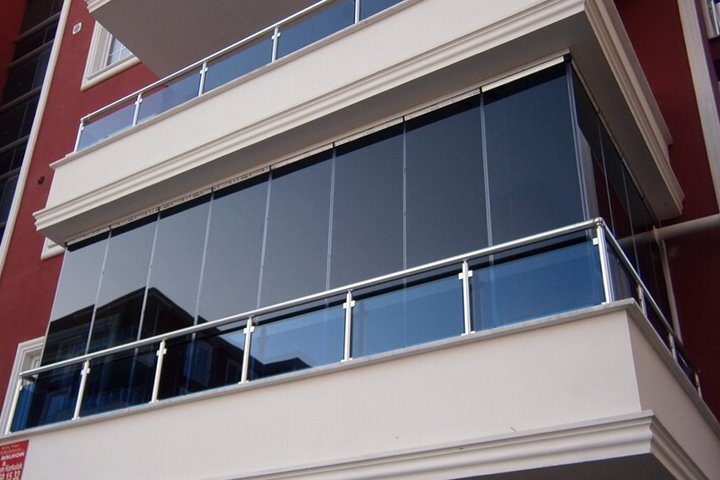 Cam balkon montajı
