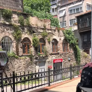 İstanbul Ömeravni Bölgesinde Ustalar